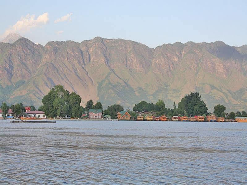 Akbar Group Of Heritage Houseboats Nagin Bagh Buitenkant foto