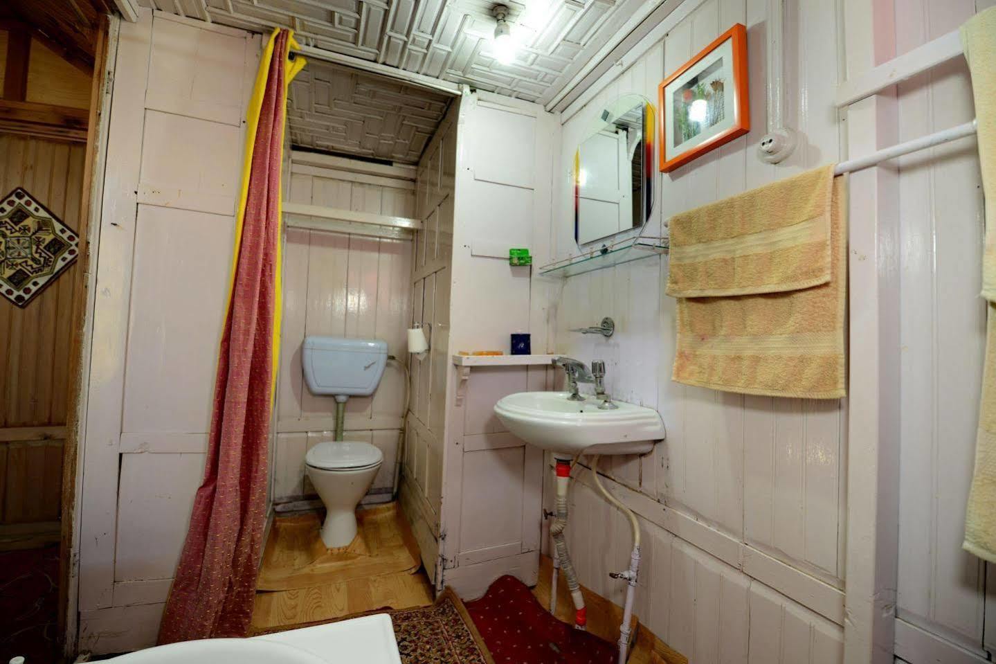Akbar Group Of Heritage Houseboats Nagin Bagh Buitenkant foto